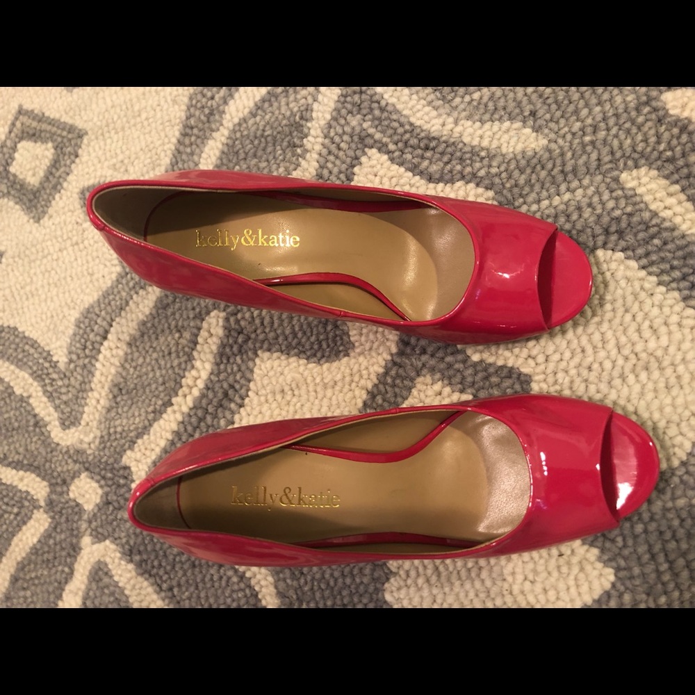 Kelly & katie (DSW) hot pink heels